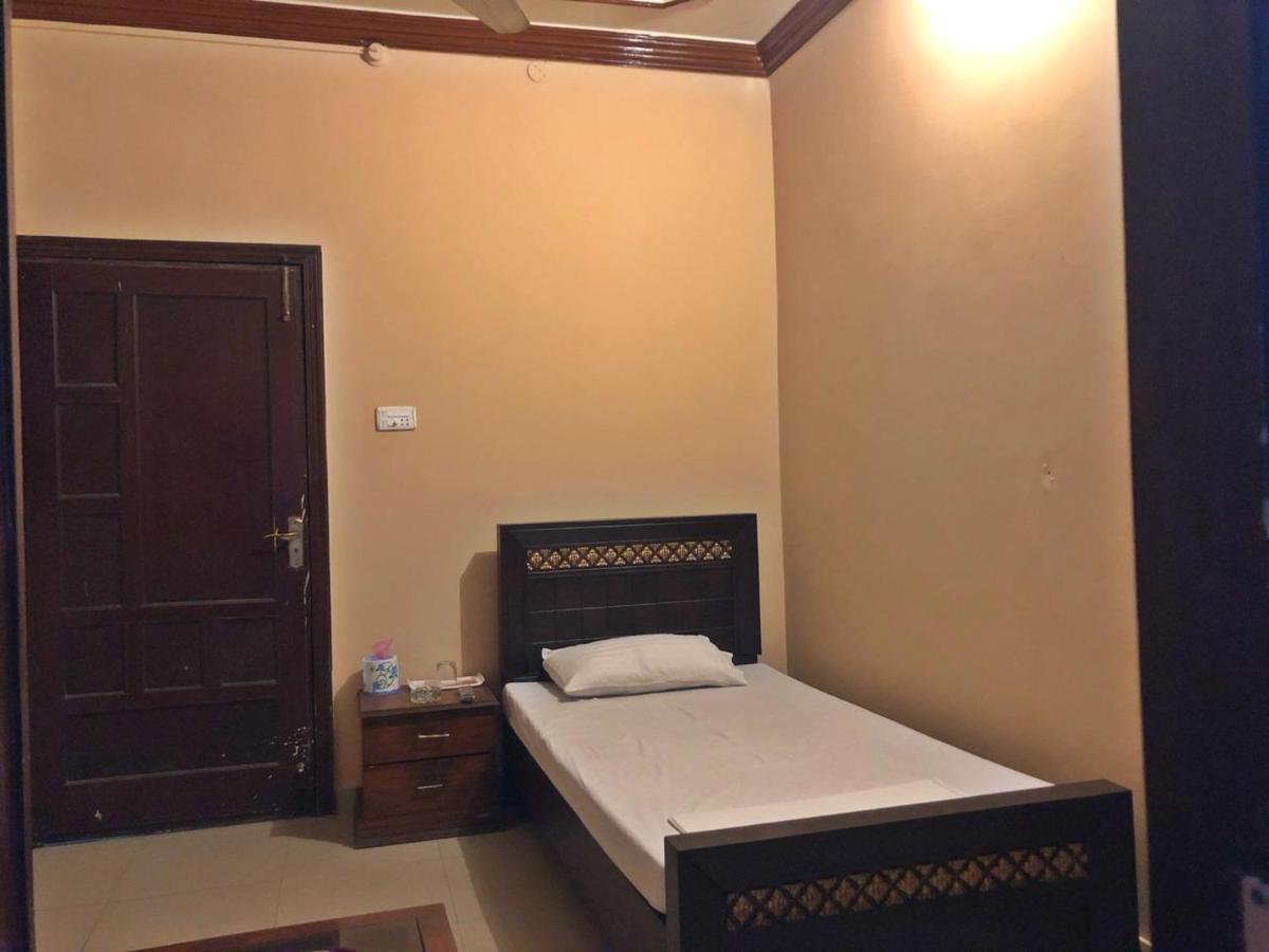 Babar House Faisalabad Exterior foto