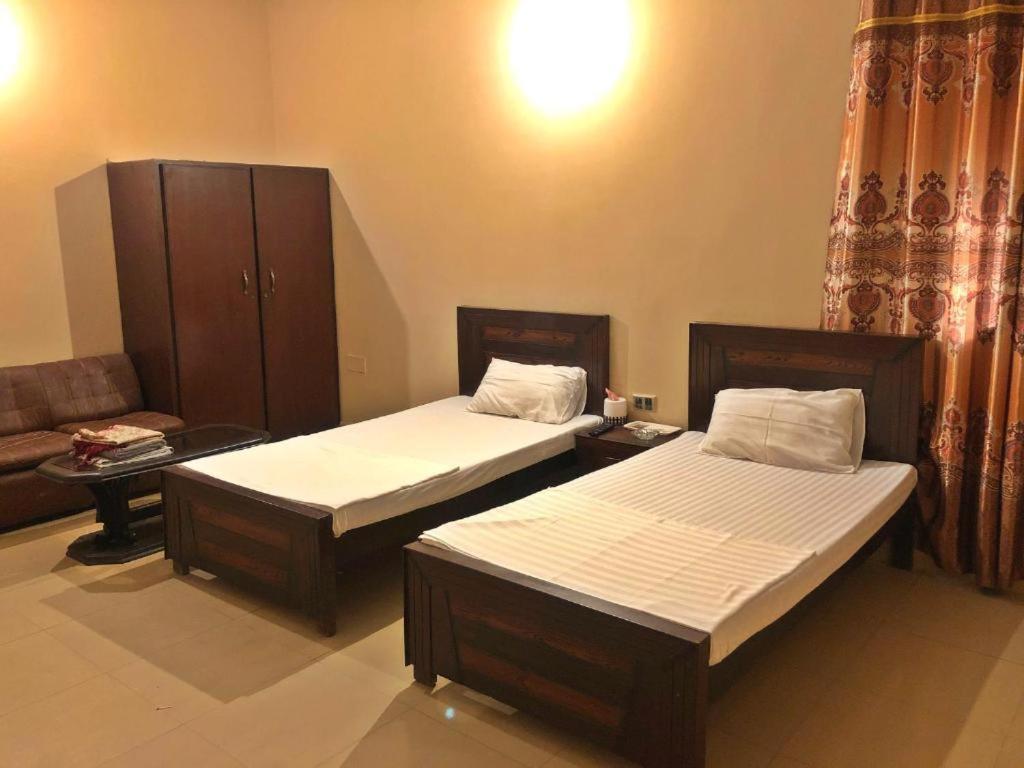 Babar House Faisalabad Exterior foto